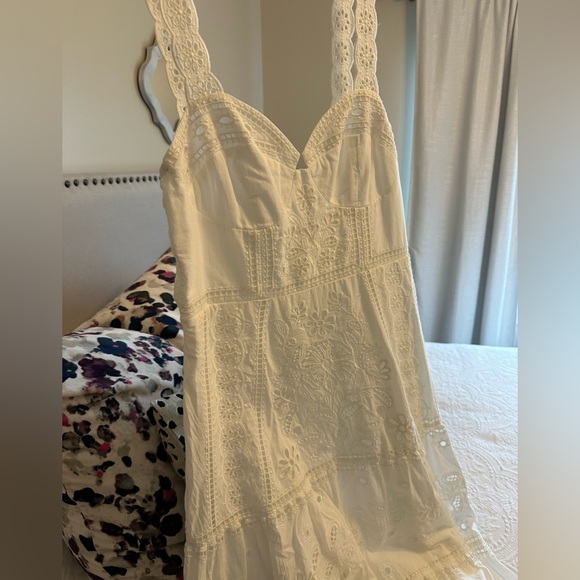 NWT Farm Rio Cotton Eyelet Bustier Midi-Dress Small
Off White - Picture 7 of 7